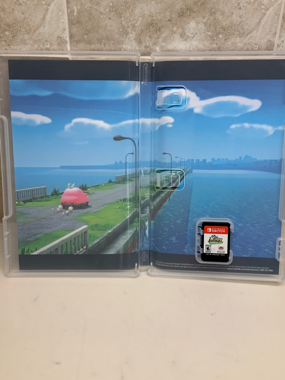 Kirby and the Forgotten Land - Nintendo Switch  E10+ NTSC-U/C Complete in Box - Picture 5 of 8